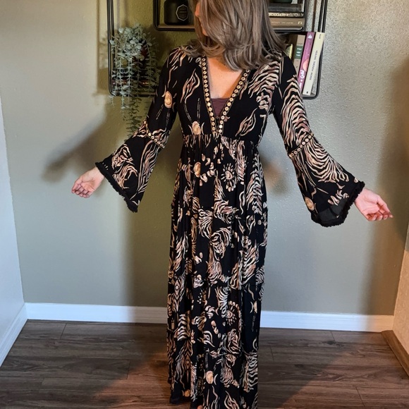 Floral Boho Maxi Dress - Picture 3 of 8